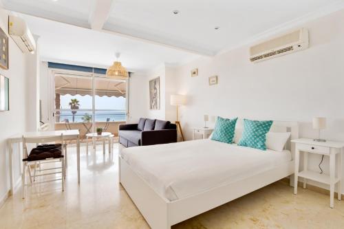 Casa Lola - Beachfront, Sea View & Parking