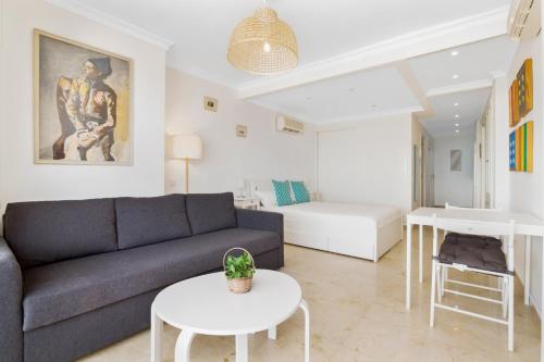 Casa Lola - Beachfront, Sea View & Parking