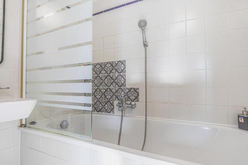 Spacious & Stylish 2BR Apartment in the City Center