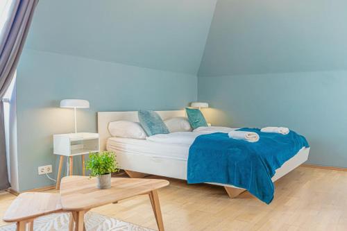 Spacious & Stylish 2BR Apartment in the City Center