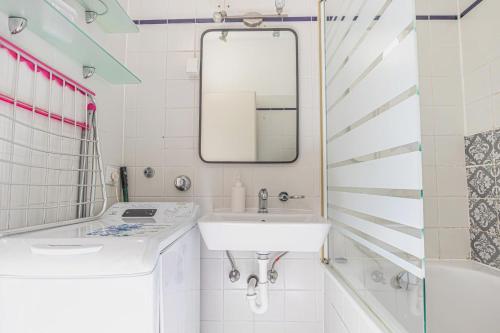 Spacious & Stylish 2BR Apartment in the City Center