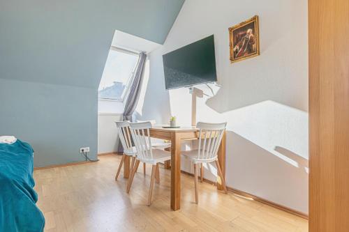 Spacious & Stylish 2BR Apartment in the City Center