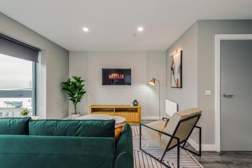 Stylish 2 Bed Apt by Royal Albert Dock & M&S Arena photo 11