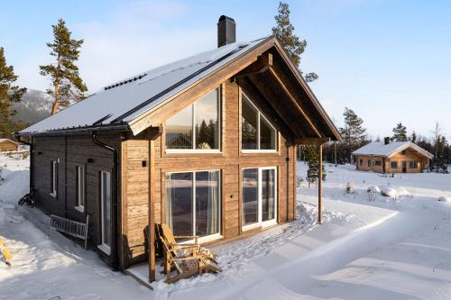 a log cabin in the snow at Orrmötesvägen 21 - Funäsdalen in Funäsdalen