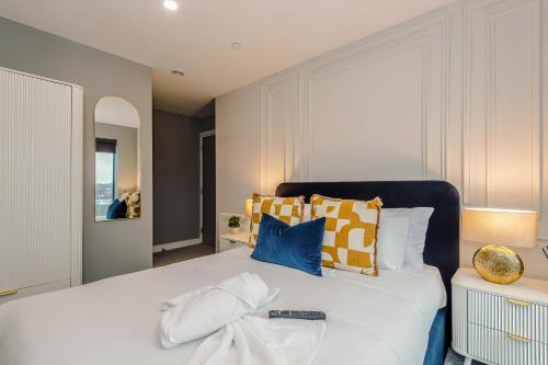 Stylish 2 Bed Apt by Royal Albert Dock & M&S Arena photo 19