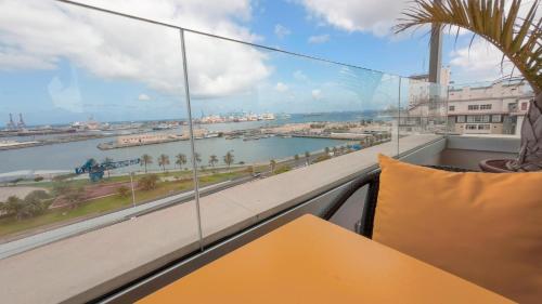 a balcony with a view of a river at URBANSEA Bex in Las Palmas de Gran Canaria