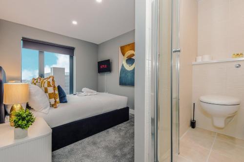 Stylish 2 Bed Apt by Royal Albert Dock & M&S Arena photo 4