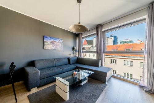 Stary Browar Deluxe Apartment by BookingHost