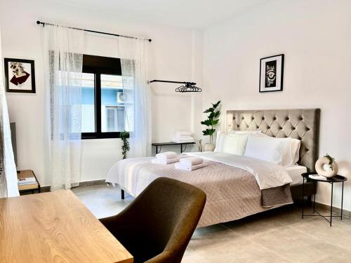 New Comfy and Sleek Apartments in the Center oF Athens