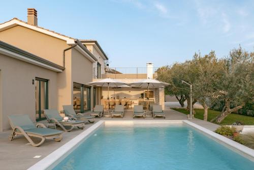 Modern Villa Noor near Poreč by Istrabook