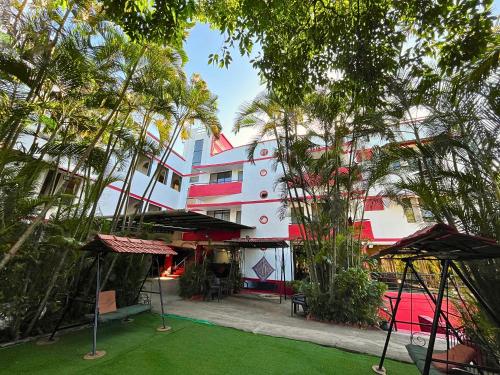 Girivihar Holiday Club - Pure Veg