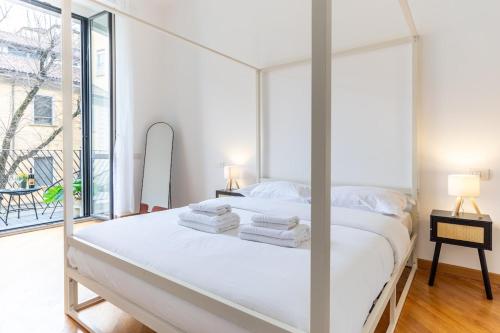 Duomo 15 min walk - Historic Center, 4 Bedrooms and 2 Terrace