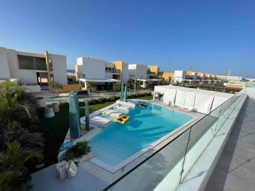 Seashell 2nd row sea Villa