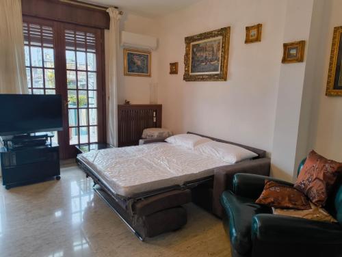 Attico Lux - penthouse with garage next to the metro