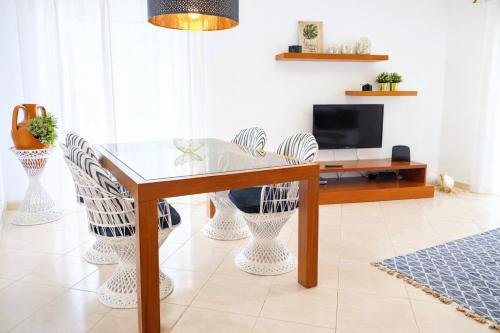Avenue Apartment - Family-friendly T2 - Estacionamento Privado