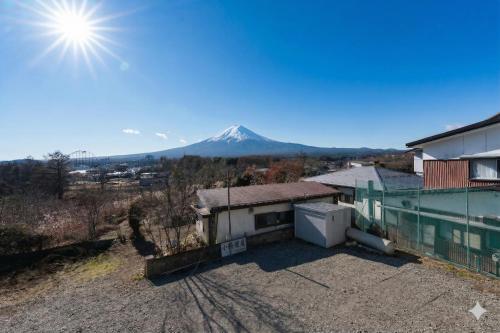 Tomarigi Perch とまりぎ Kawaguchiko Natural Wood Tatami Stay with Outdoor Views of Mt Fuji