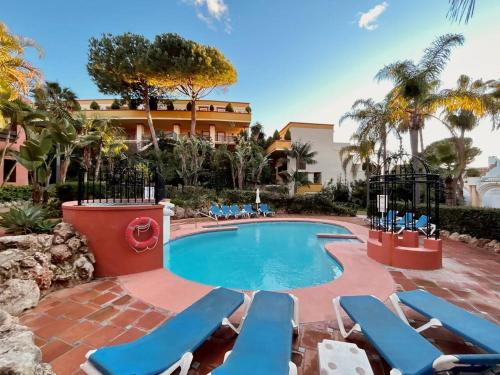Marbella Elviria: 3 Dorm, Playa andando y Piscina