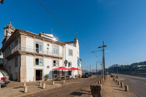 Douro Harbor with Balcony