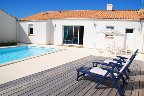 MAISON avec PISCINE CHAUFFEE PRIVEE