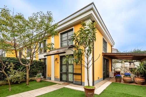 StayEasy Meucci - 2-Level apt with garden and box