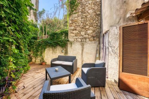 Stylish and Central Antibes Apt photo 7