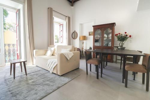 Faro - Modern Design Apartment in Walled Old Town