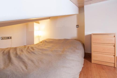 Cama o camas de una habitación en Cozy Apartment La latina by Batuecas
