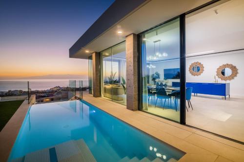 LUX NEW Villa C with priv heated pool, ocean view