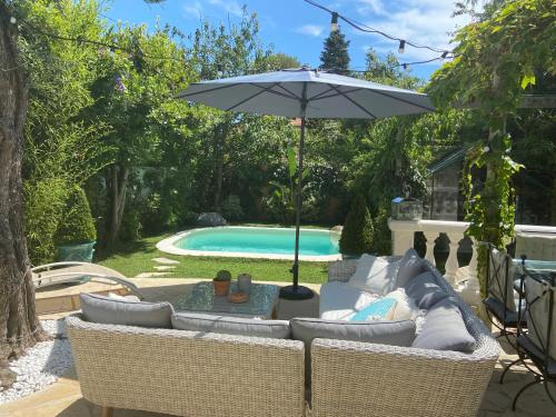 Cap d'Antibes 50m from the beach 3 bedrooms/Pool