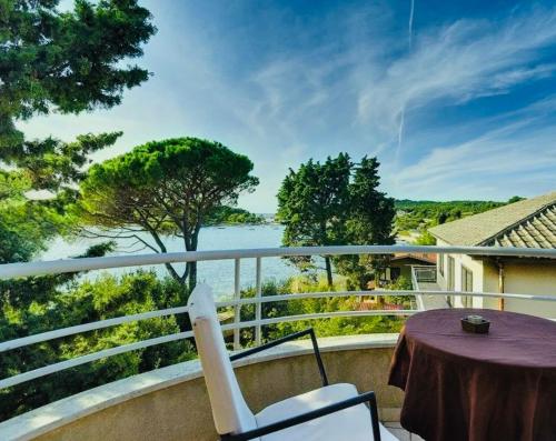 Belview - Beachfront apartments
