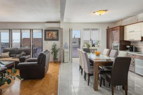 Vintage Apartment Spartium With Free Parking