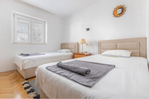 Vintage Apartment Spartium With Free Parking