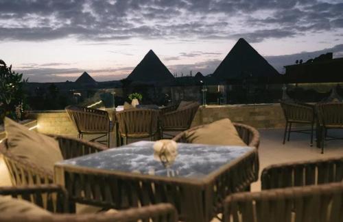 TuYa Pyramids ViEw HoTeL