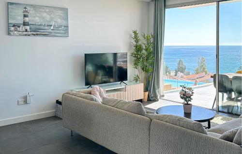 4 Bedroom Gorgeous Home In Fuengirola