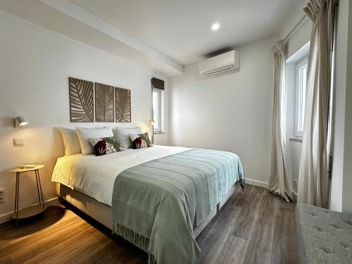 Charming and Modern apt with balcony 2 min Old Town