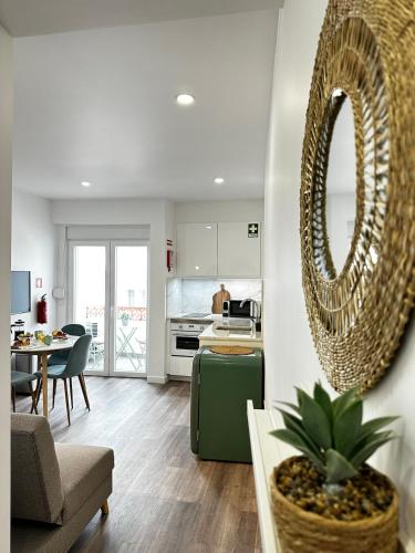 Charming and Modern apt with balcony 2 min Old Town