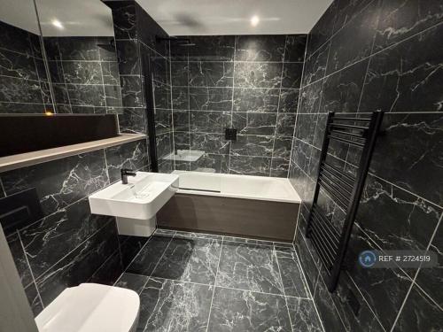 Luxury Skyline Apartment with Premium Facilities- Central M3 photo 4