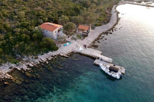 Secluded fisherman's cottage Cove Zizanj, Pasman - 25241