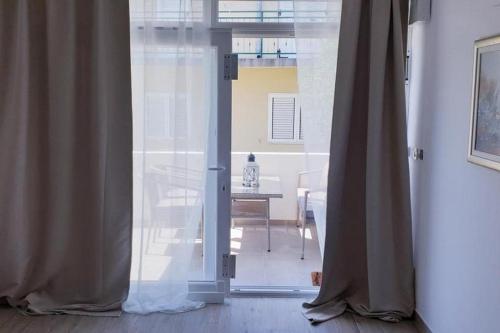 Apartments with parking space Vodice - 25282