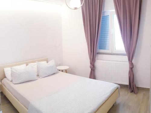 Apartments with parking space Vodice - 25282