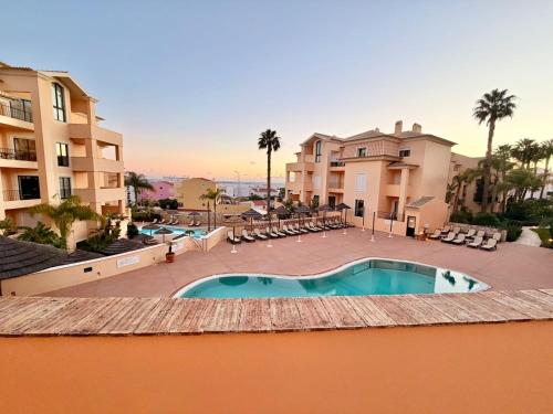 Terrace View - Estrela Apartment