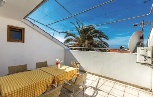 Nice Apartment In Rab With House Sea View