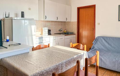 Nice Apartment In Rab With House Sea View