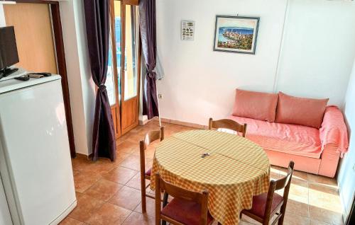 2 Bedroom Pet Friendly Apartment In Rab