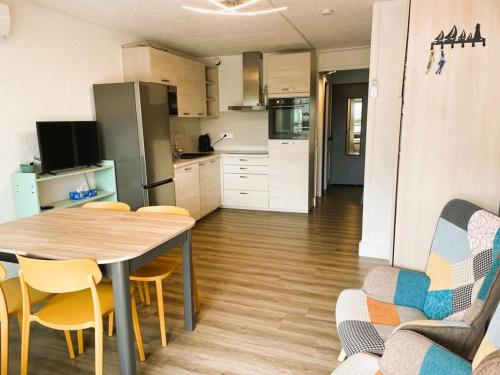Studio climatisé, parking - 4 pers. (jardin)