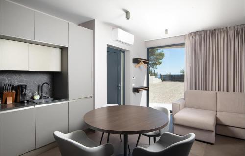Gorgeous Home In Labin