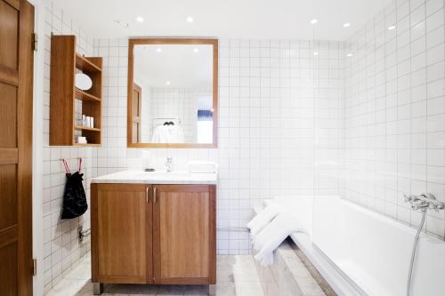 Ett badrum på Mornington Hotel Stockholm