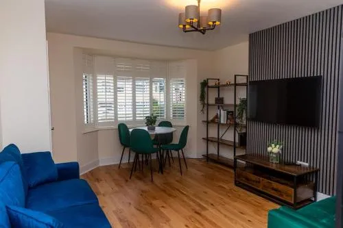 Luxury 2-Bedroom house photo 1