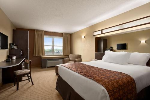 Imagen de la galería de Microtel Inn & Suites By Wyndham Mineral Wells/Parkersburg, en Mineralwells