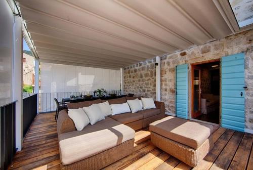 2BDR Villa Maris